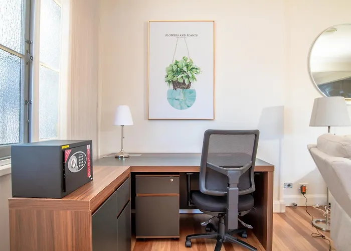 Charming Parkview Shared House Near Bondi Beach