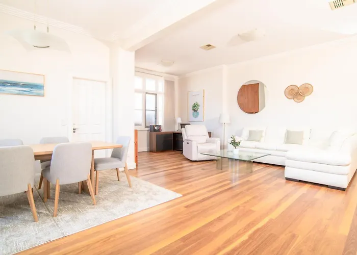 Charming Parkview Shared House Near Bondi Beach